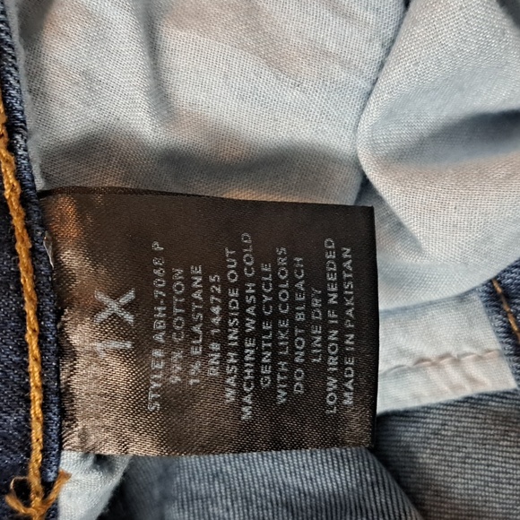 DISTRESSED JEANS - Picture 6 of 7